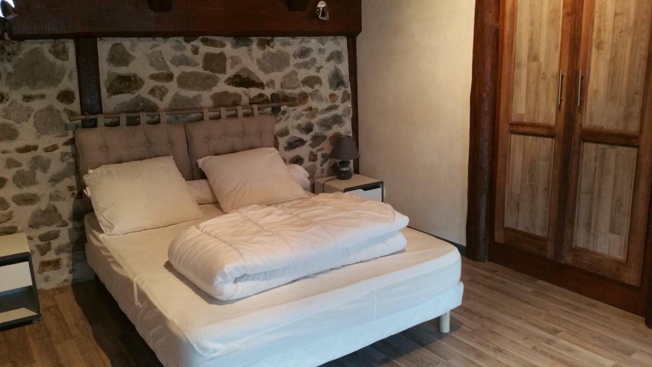 Gite Tres Lumineux Vernines Exterior photo